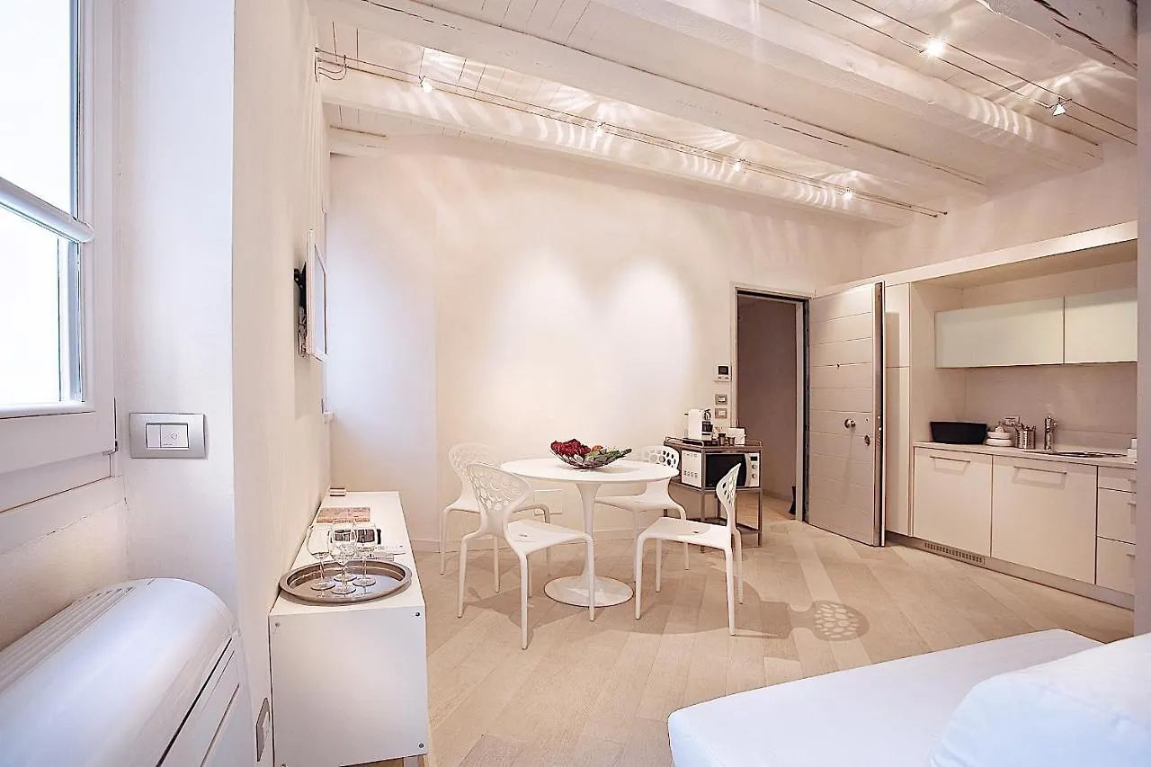 Le Nuove Cadreghe Apartments Verona